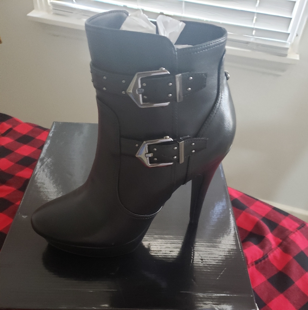 Guess mid-calf bootie